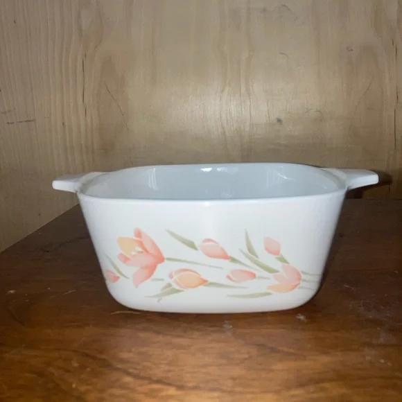 Vintage Corning ware Casserole Dish